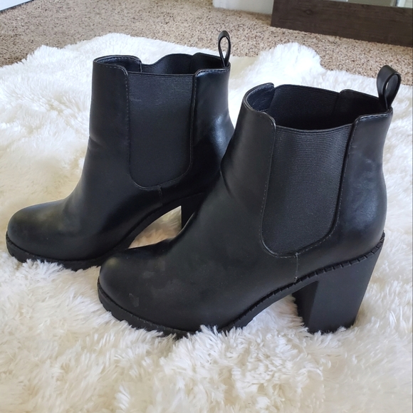Size 9 Black Chunky Heel Ankle Boots - Picture 4 of 7